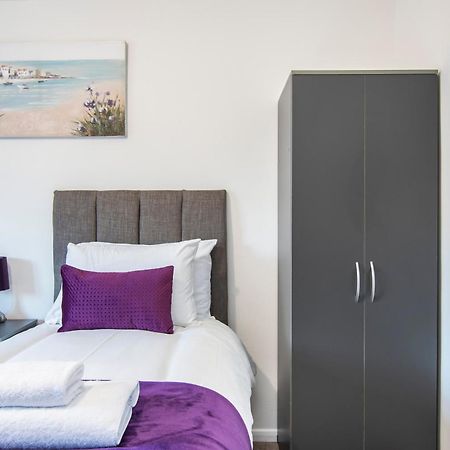 Onsitestays - Cosy 2-Bedroom Apartment With Private Entrance & Long Stay Prices Gravesend Exteriör bild