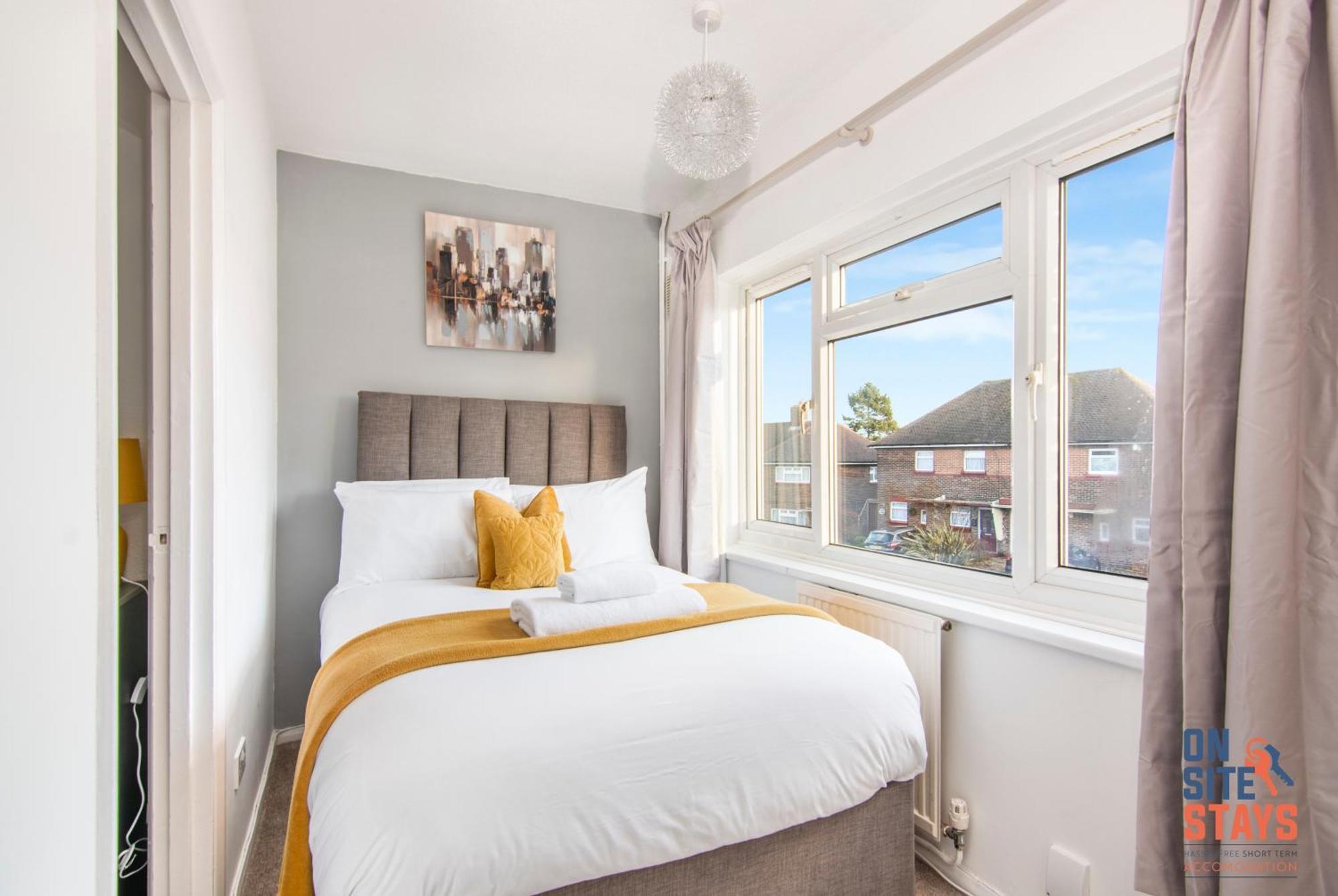 Onsitestays - Cosy 2-Bedroom Apartment With Private Entrance & Long Stay Prices Gravesend Exteriör bild