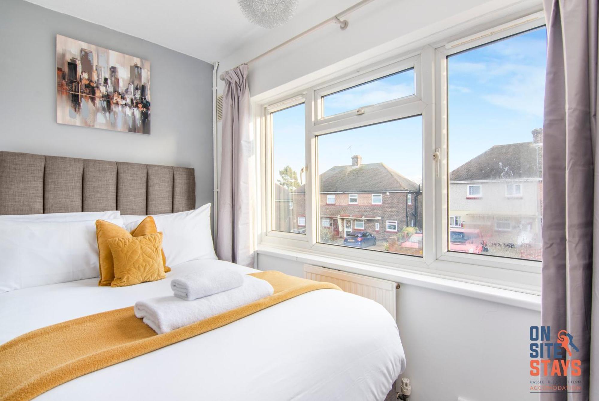 Onsitestays - Cosy 2-Bedroom Apartment With Private Entrance & Long Stay Prices Gravesend Exteriör bild